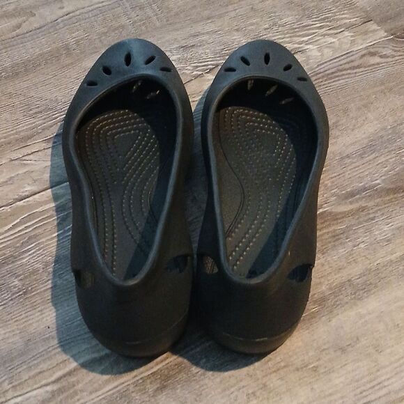 Crocs Black Kelli ballet style slip on flats  Sz 7  NWOT - Picture 4 of 8